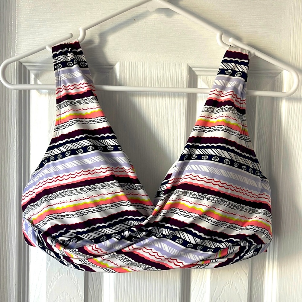 Anne Cole lined swim top like new! Size 40D/38DD, Adjustable back and straps !